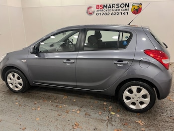 Used Hyundai i20 2011 for sale - 76539957: Photo