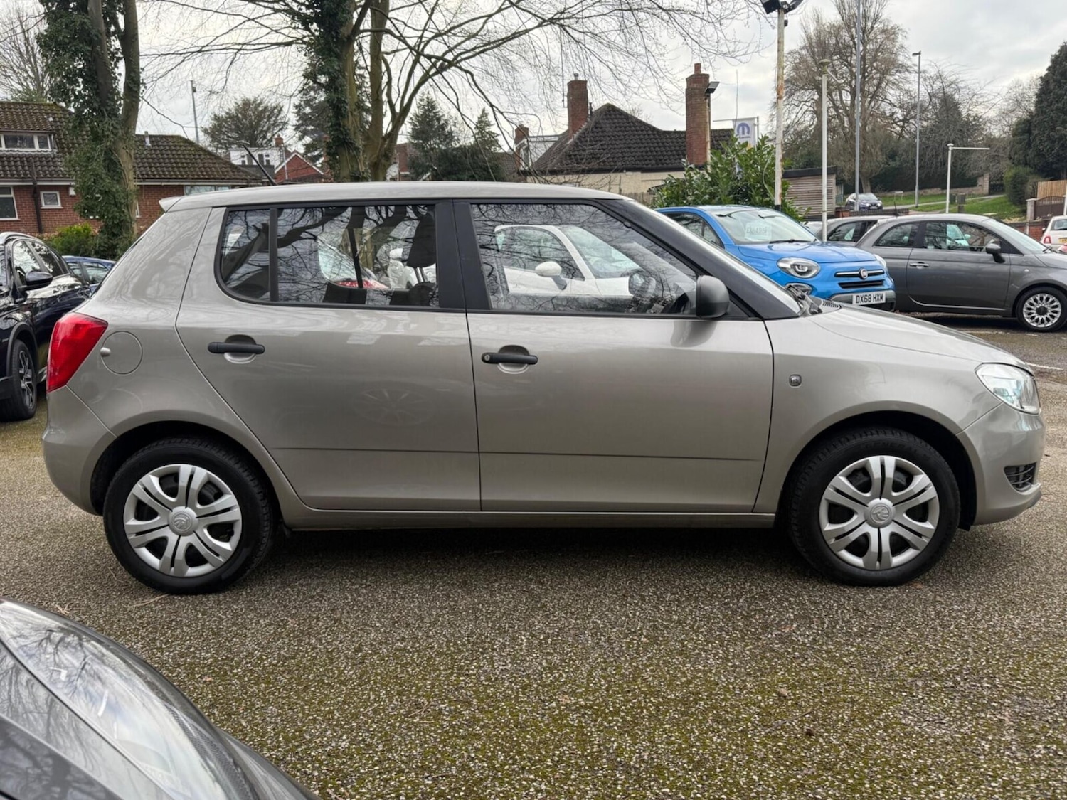 Used Skoda Fabia 2013 for sale - 77745880: Photo 2