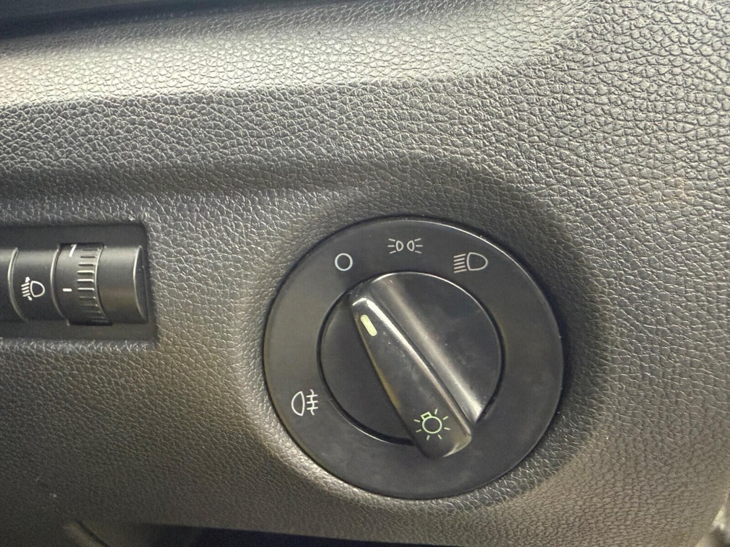 Used Skoda Fabia 2013 for sale - 77745880: Photo 28