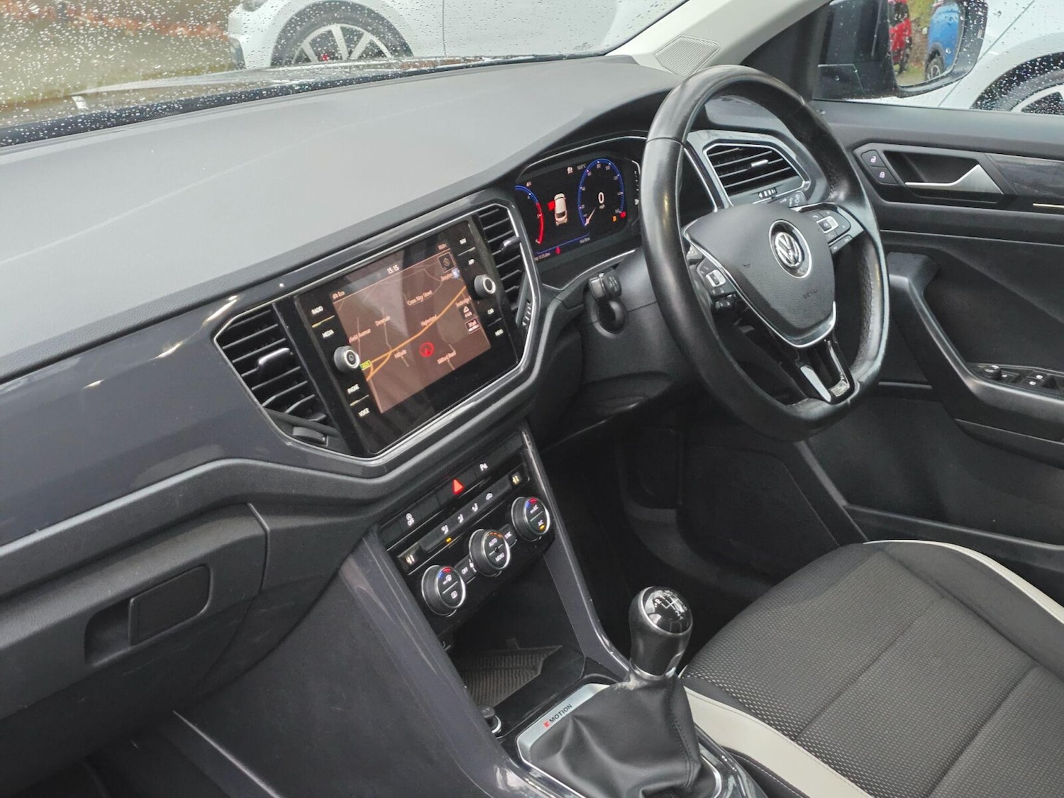 Used Volkswagen T-Roc 2018 for sale - 76780339: Photo 13