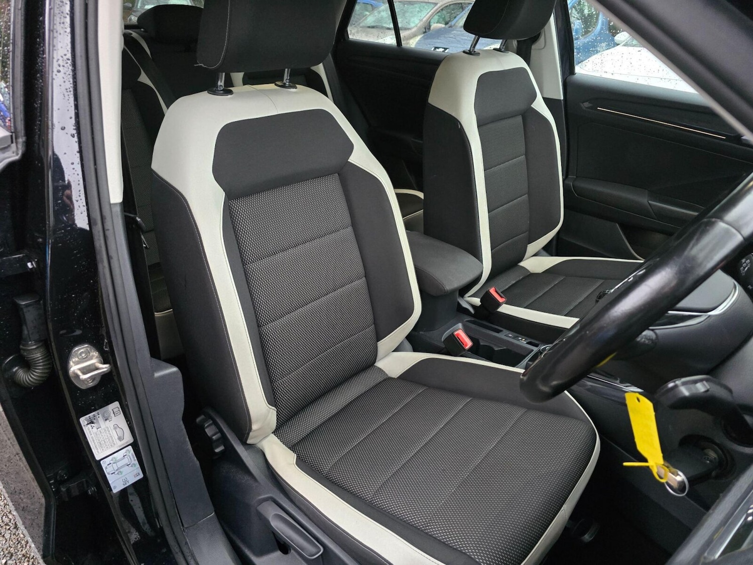 Used Volkswagen T-Roc 2018 for sale - 76780339: Photo 15