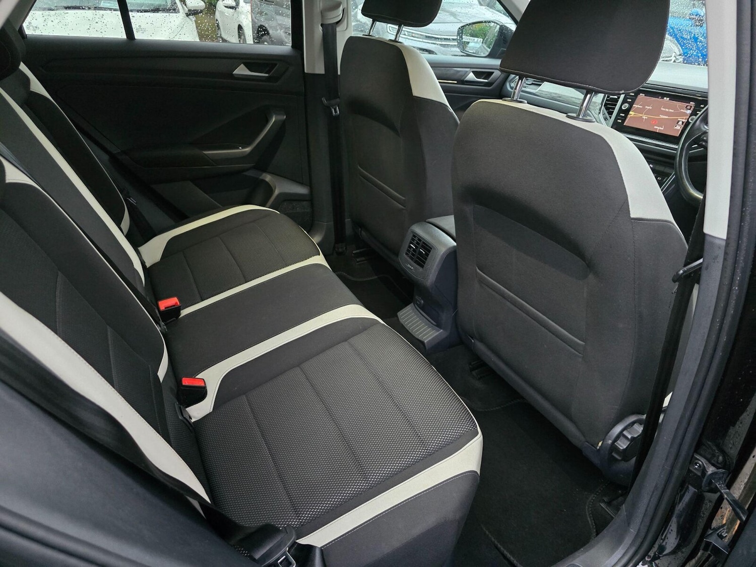 Used Volkswagen T-Roc 2018 for sale - 76780339: Photo 18