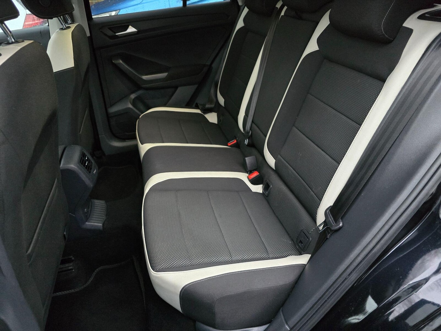 Used Volkswagen T-Roc 2018 for sale - 76780339: Photo 19