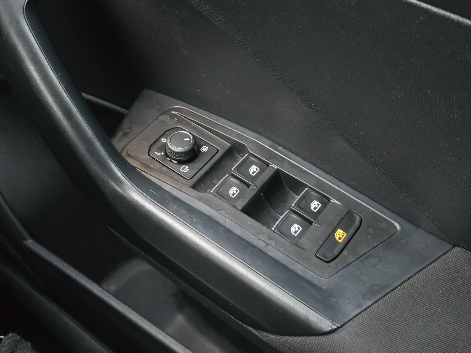 Used Volkswagen T-Roc 2018 for sale - 76780339: Photo 24