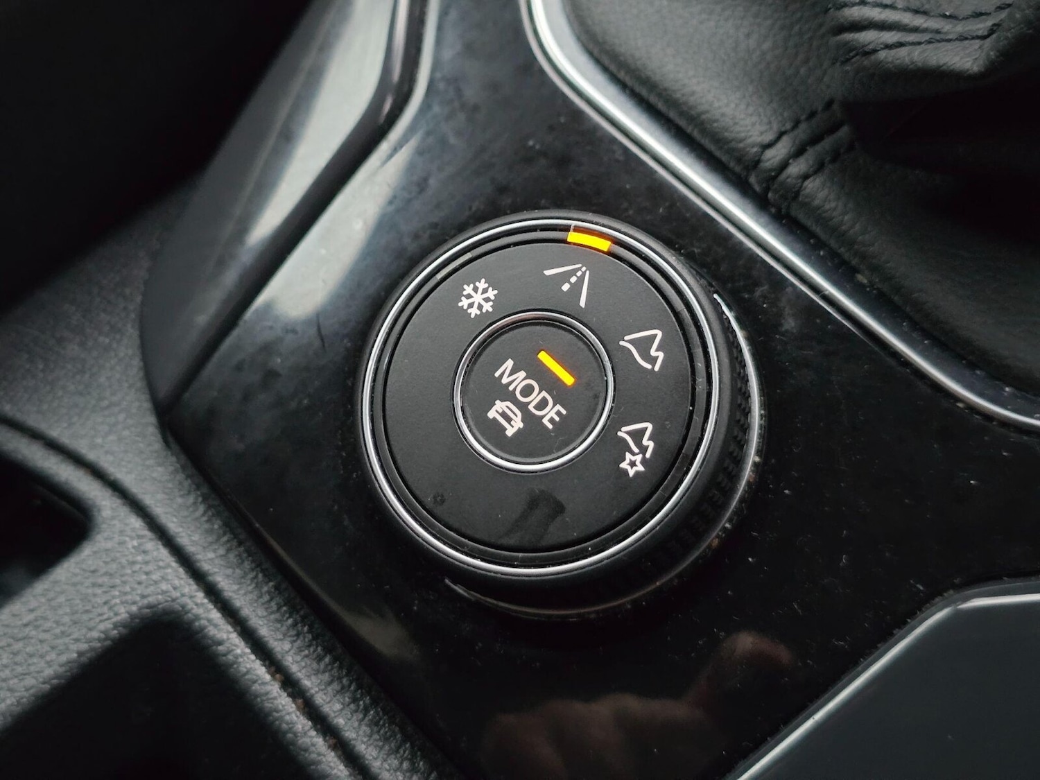 Used Volkswagen T-Roc 2018 for sale - 76780339: Photo 28