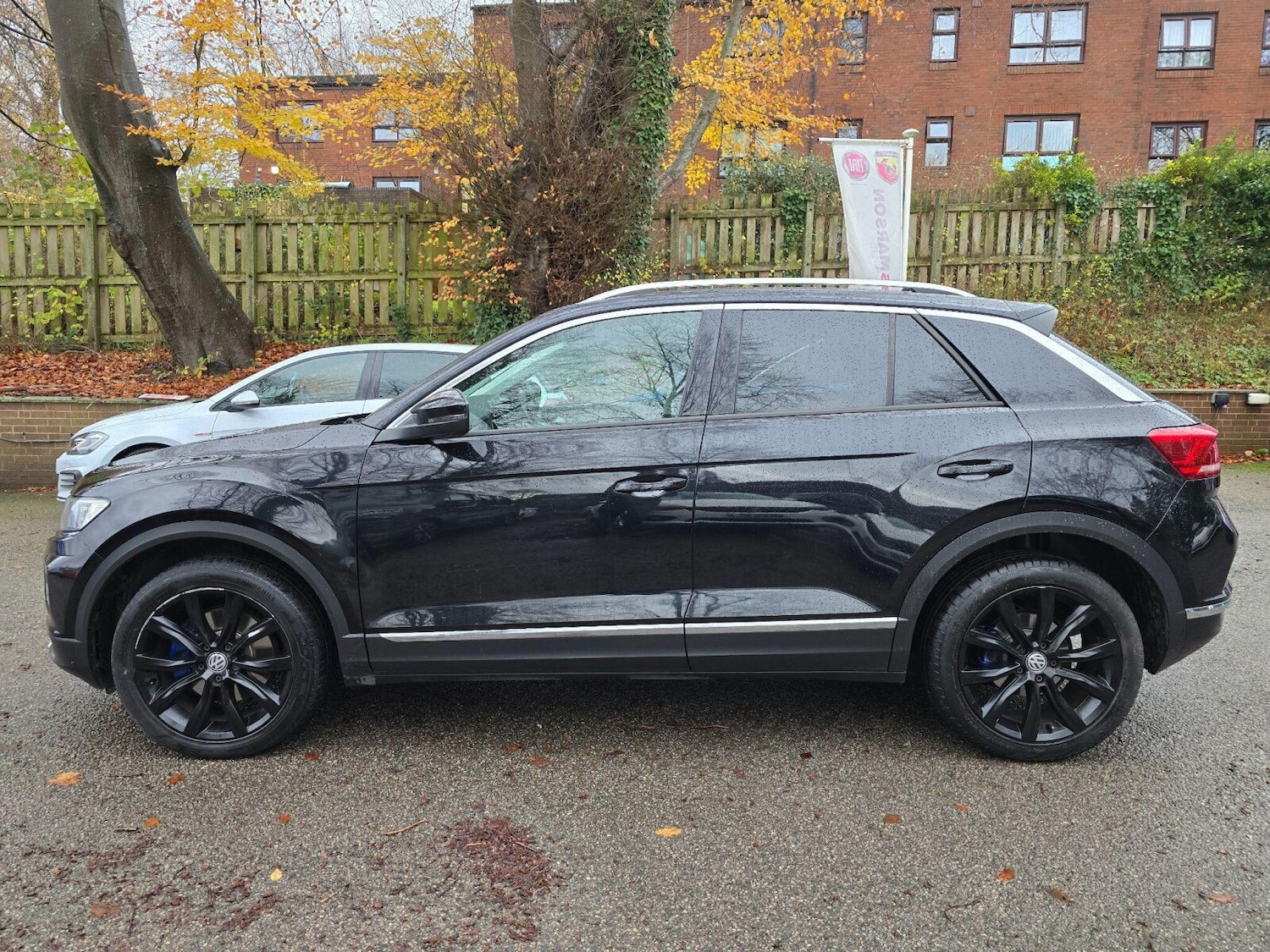 Used Volkswagen T-Roc 2018 for sale - 76780339: Photo 6