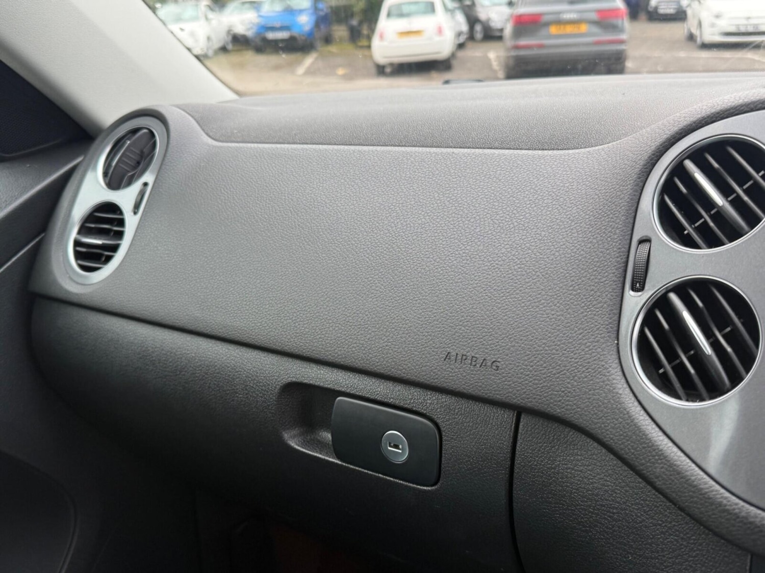 Used Volkswagen Tiguan 2014 for sale - 77449825: Photo 29