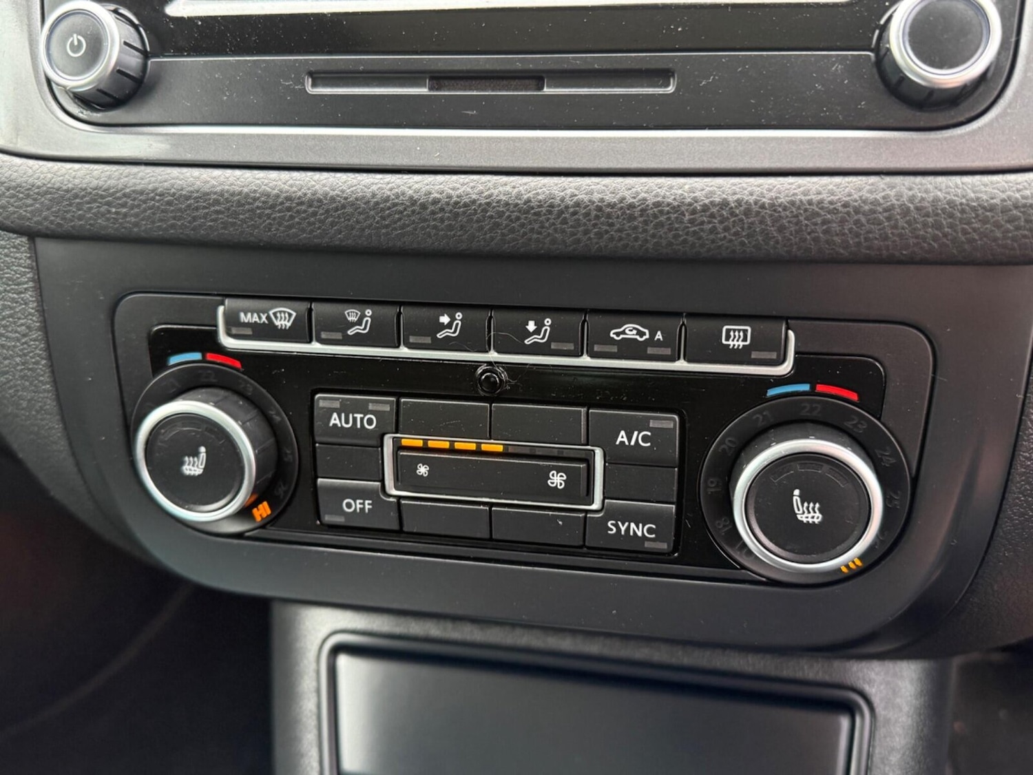 Used Volkswagen Tiguan 2014 for sale - 77449825: Photo 30