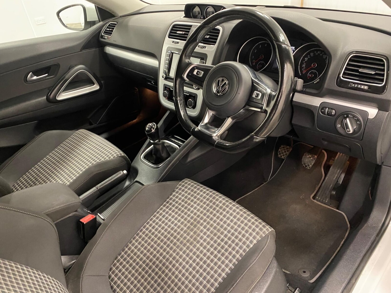 Used Volkswagen Scirocco 2014 for sale - 77893967: Photo 14