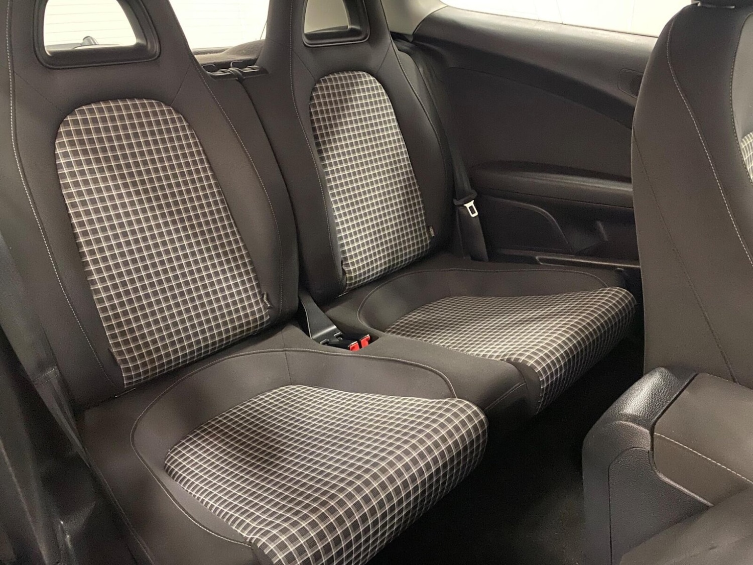 Used Volkswagen Scirocco 2014 for sale - 77893967: Photo 15