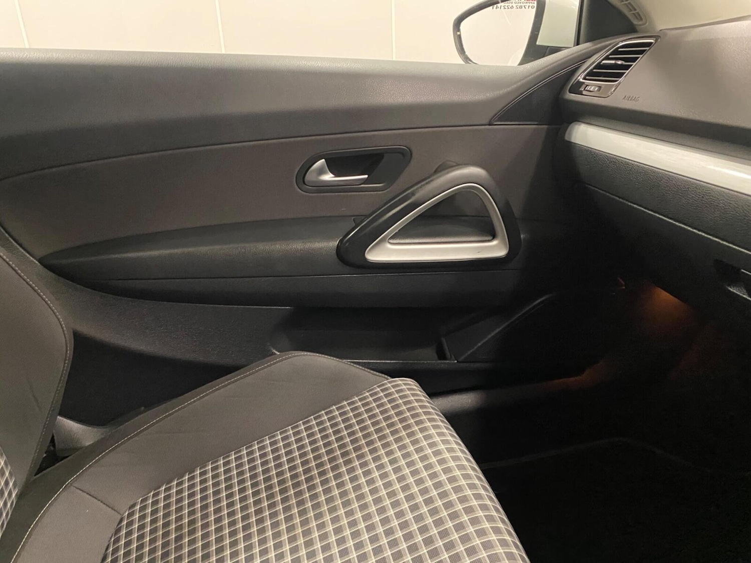 Used Volkswagen Scirocco 2014 for sale - 77893967: Photo 19