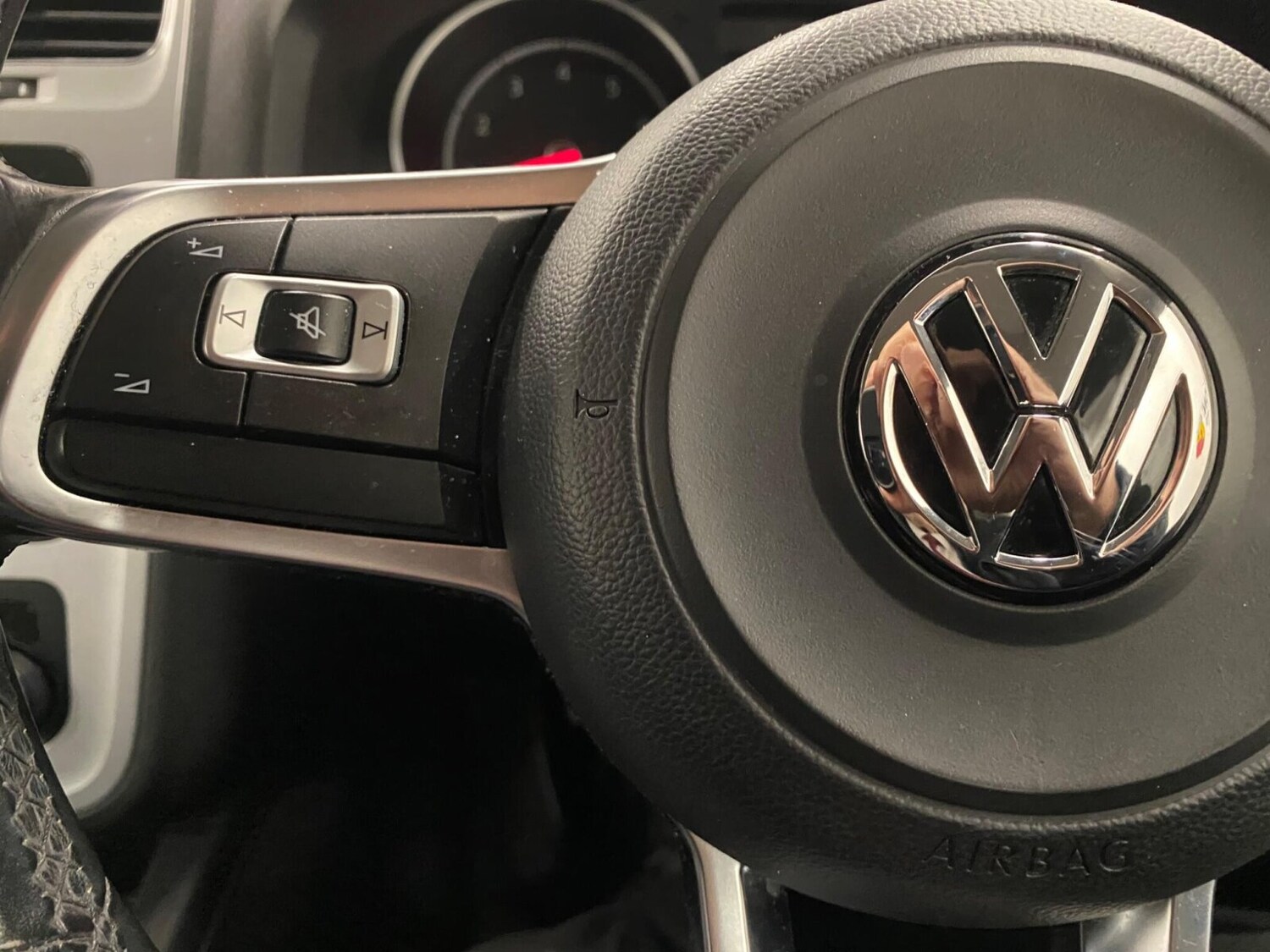 Used Volkswagen Scirocco 2014 for sale - 77893967: Photo 42