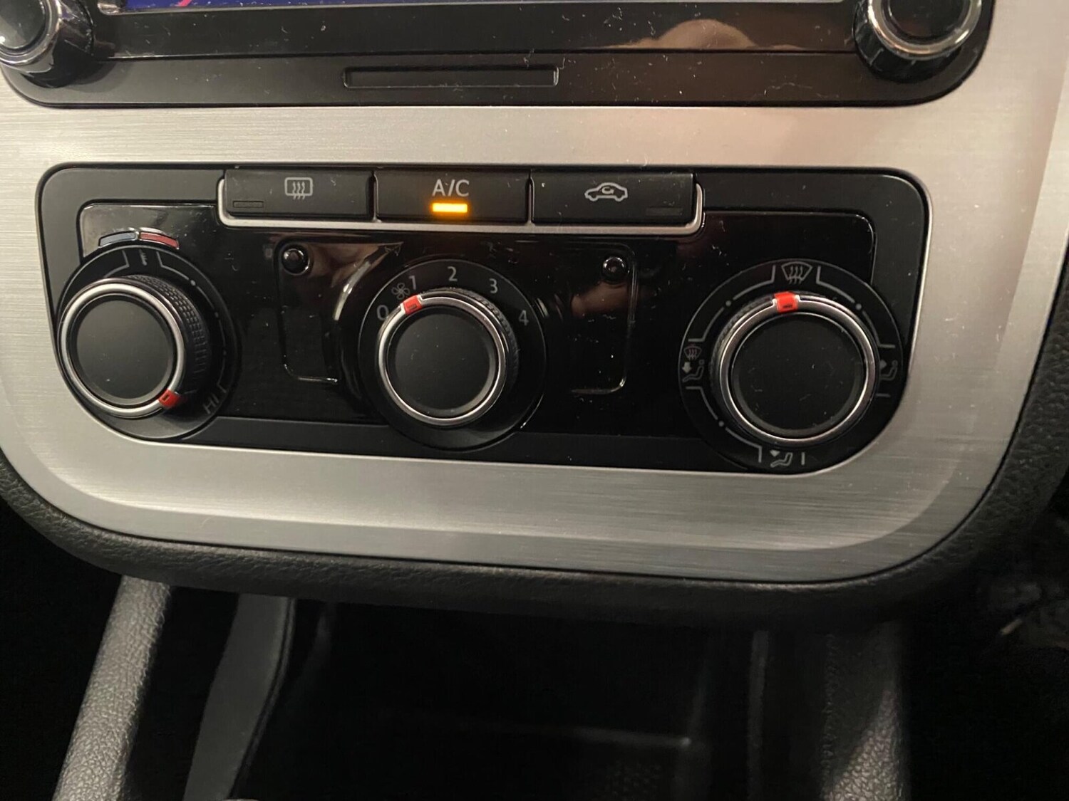 Used Volkswagen Scirocco 2014 for sale - 77893967: Photo 48