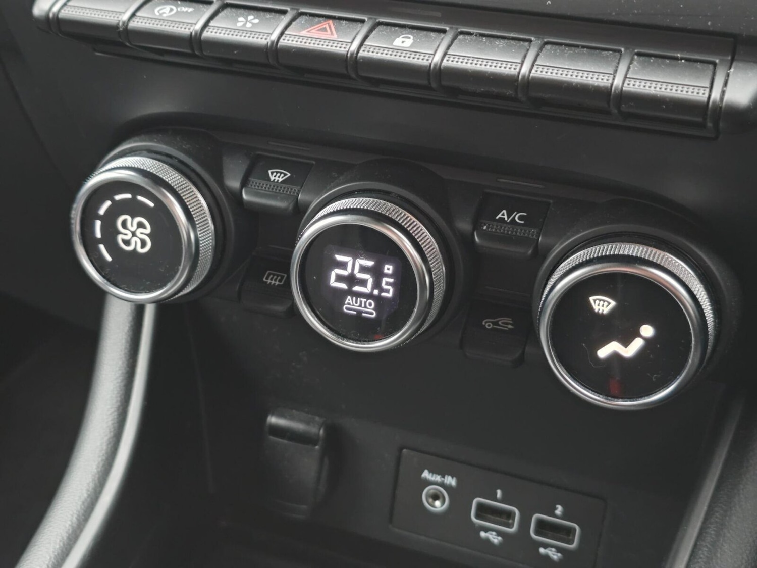 Used Renault Captur 2021 for sale - 77300432: Photo 32