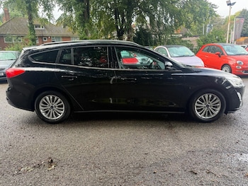 Used Ford Focus 2019 for sale - 75980132: Photo