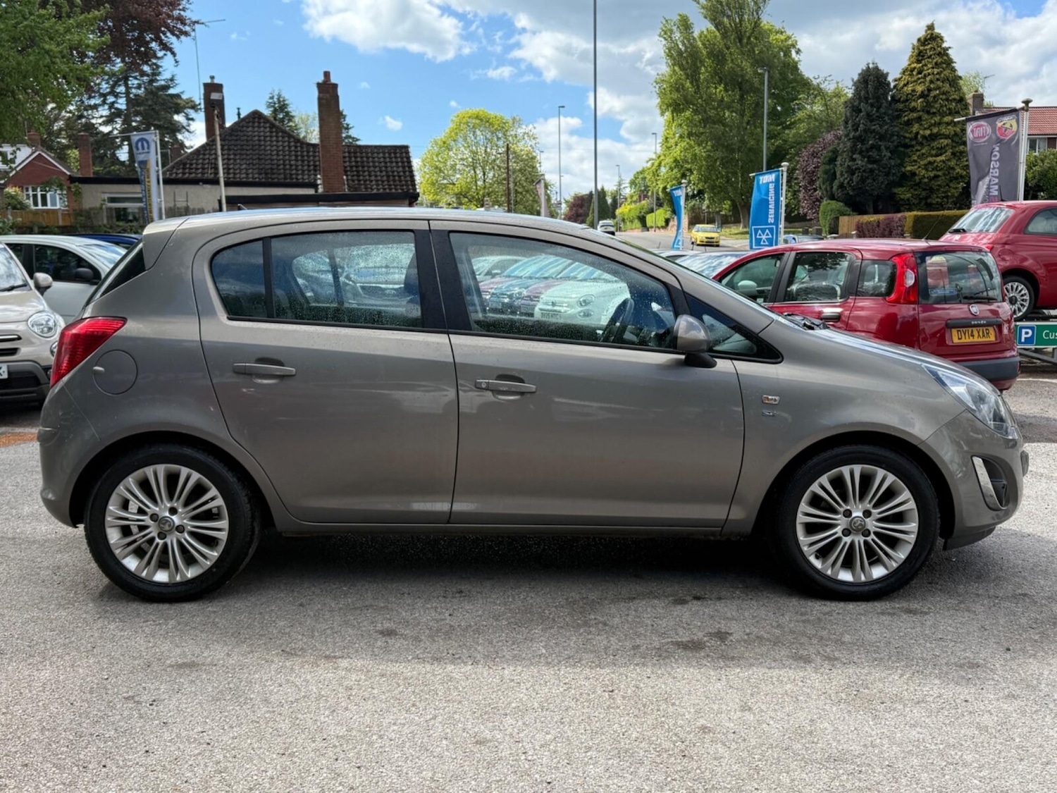 Used Vauxhall Corsa 2014 for sale - 76458873: Photo 2