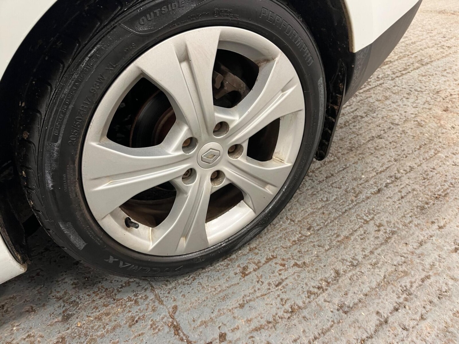 Used Renault Megane 2011 for sale - 77778402: Photo 22