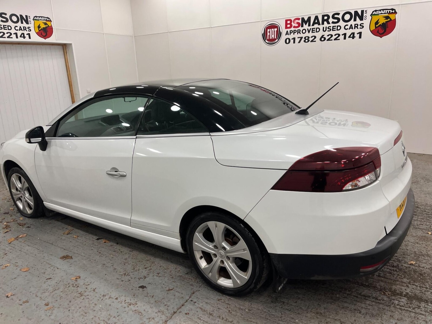 Used Renault Megane 2011 for sale - 77778402: Photo 4