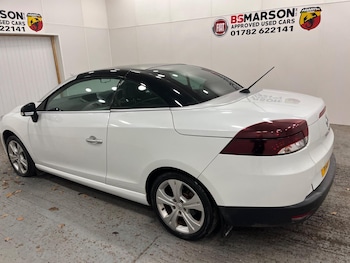 Used Renault Megane 2011 for sale - 77778402: Photo
