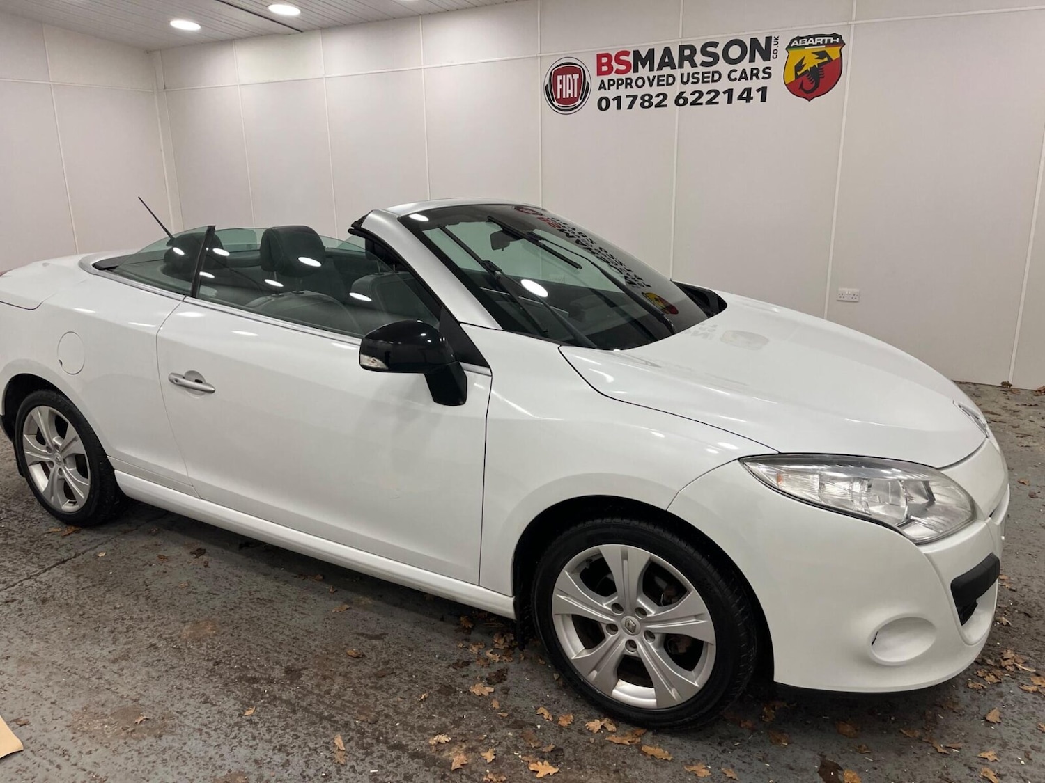 Used Renault Megane 2011 for sale - 77778402: Photo 5