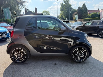 Used smart fortwo 2018 for sale - 79182006: Photo