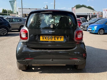 Used smart fortwo 2018 for sale - 79182006: Photo