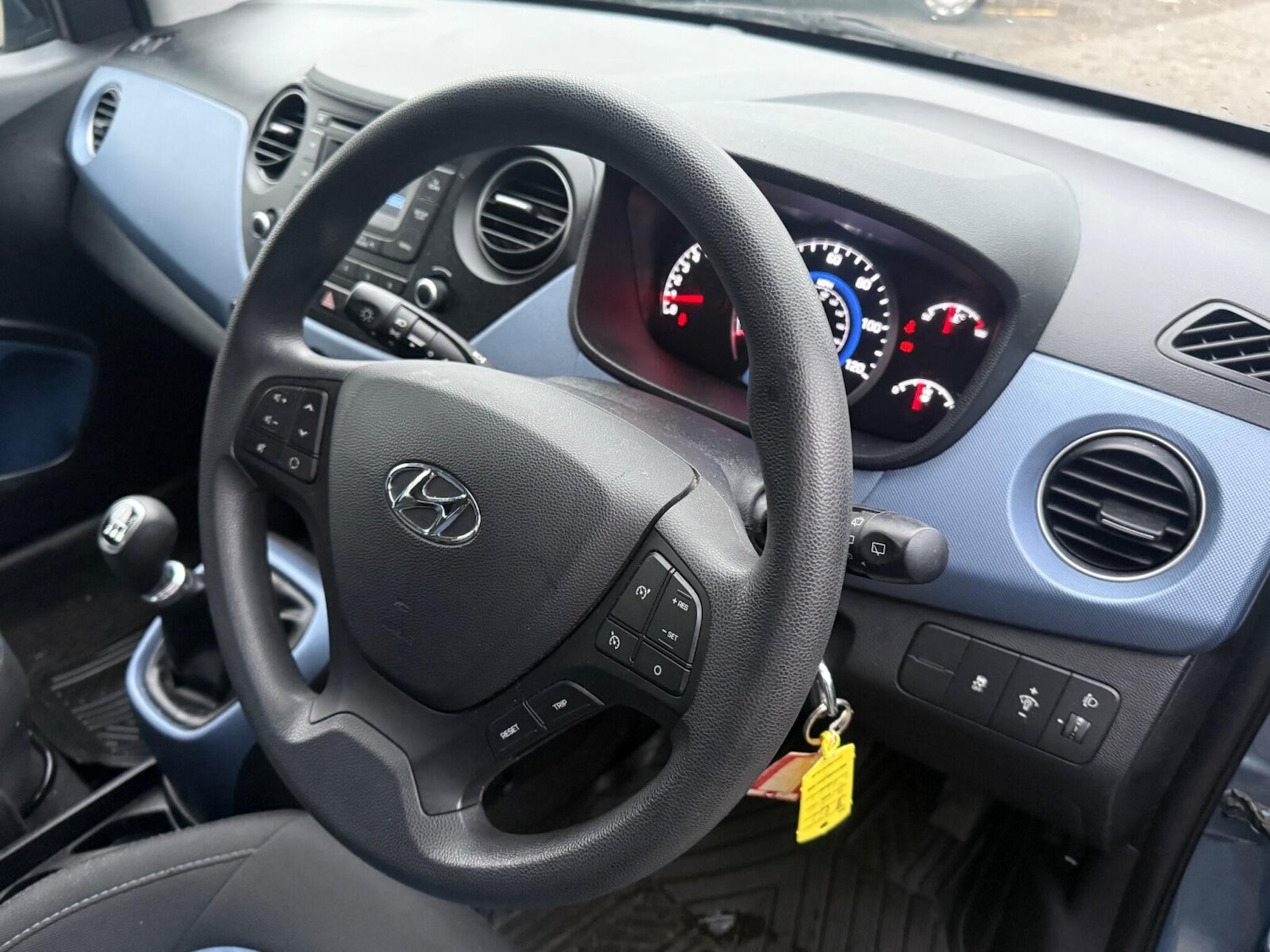 Used Hyundai i10 2015 for sale - 76847085: Photo 18