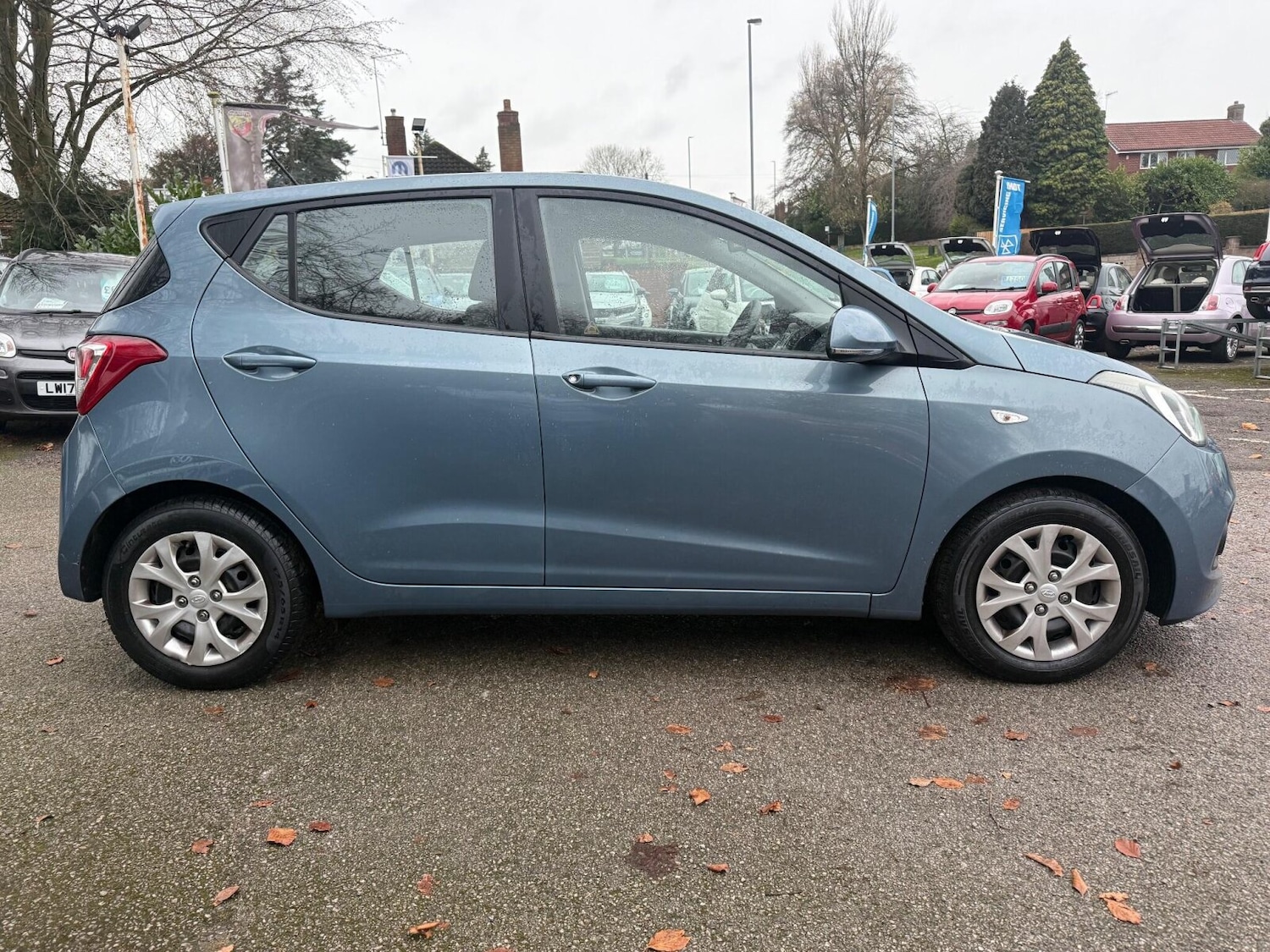 Used Hyundai i10 2015 for sale - 76847085: Photo 2