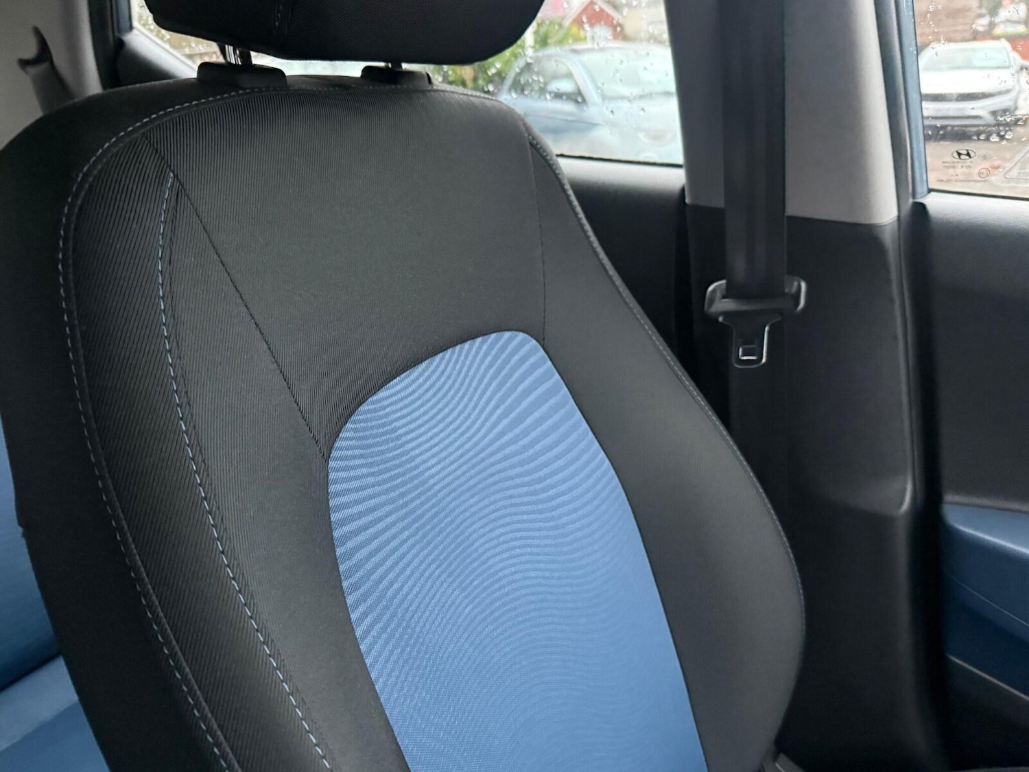 Used Hyundai i10 2015 for sale - 76847085: Photo 28