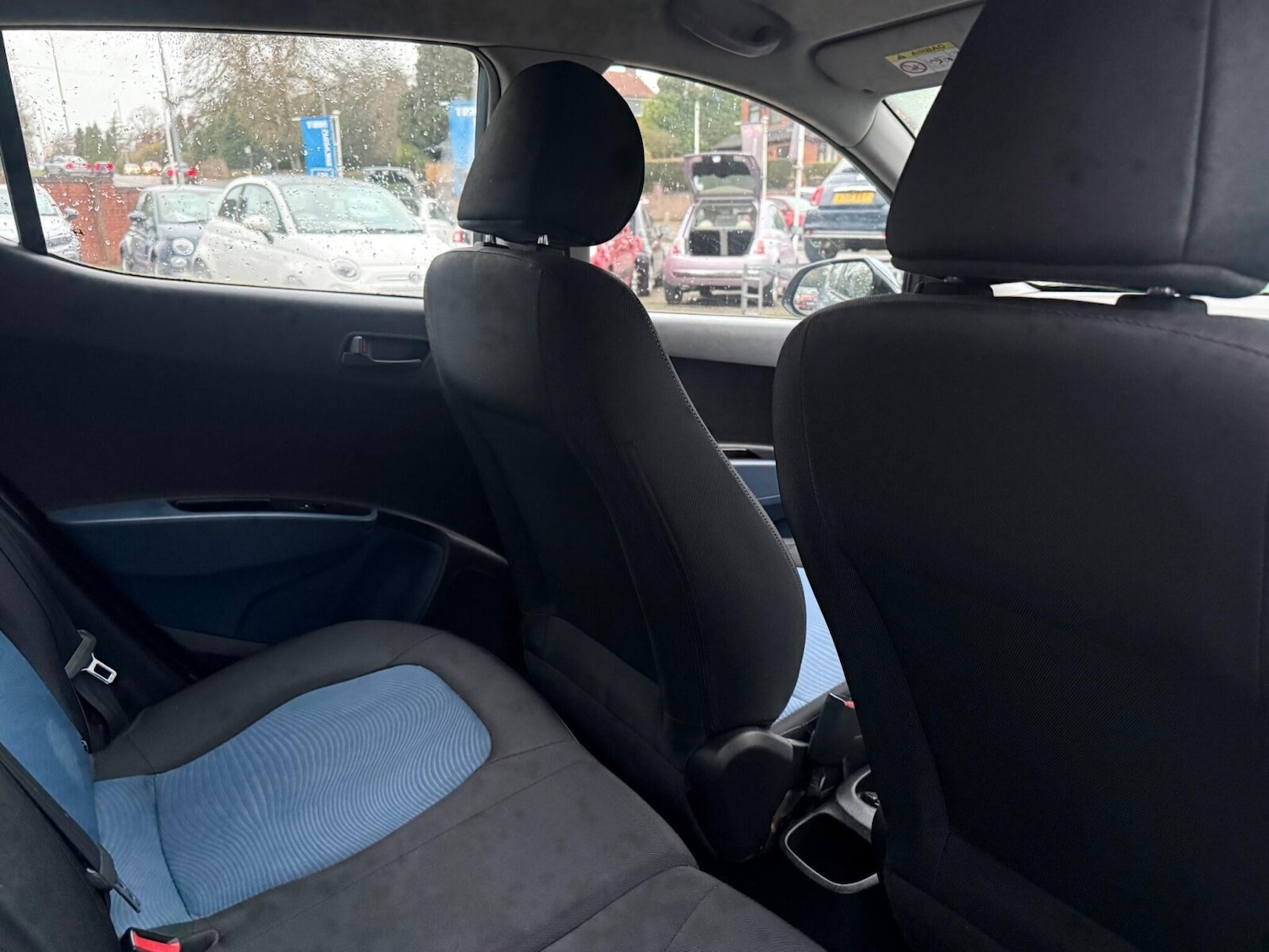 Used Hyundai i10 2015 for sale - 76847085: Photo 33