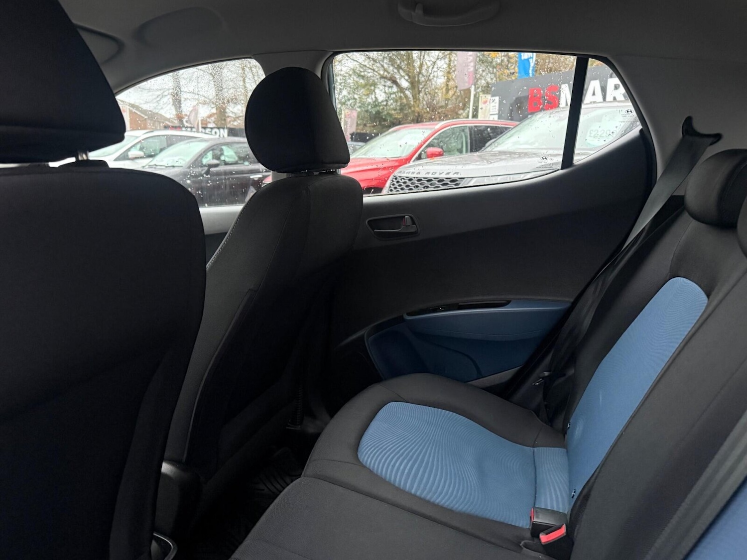 Used Hyundai i10 2015 for sale - 76847085: Photo 38