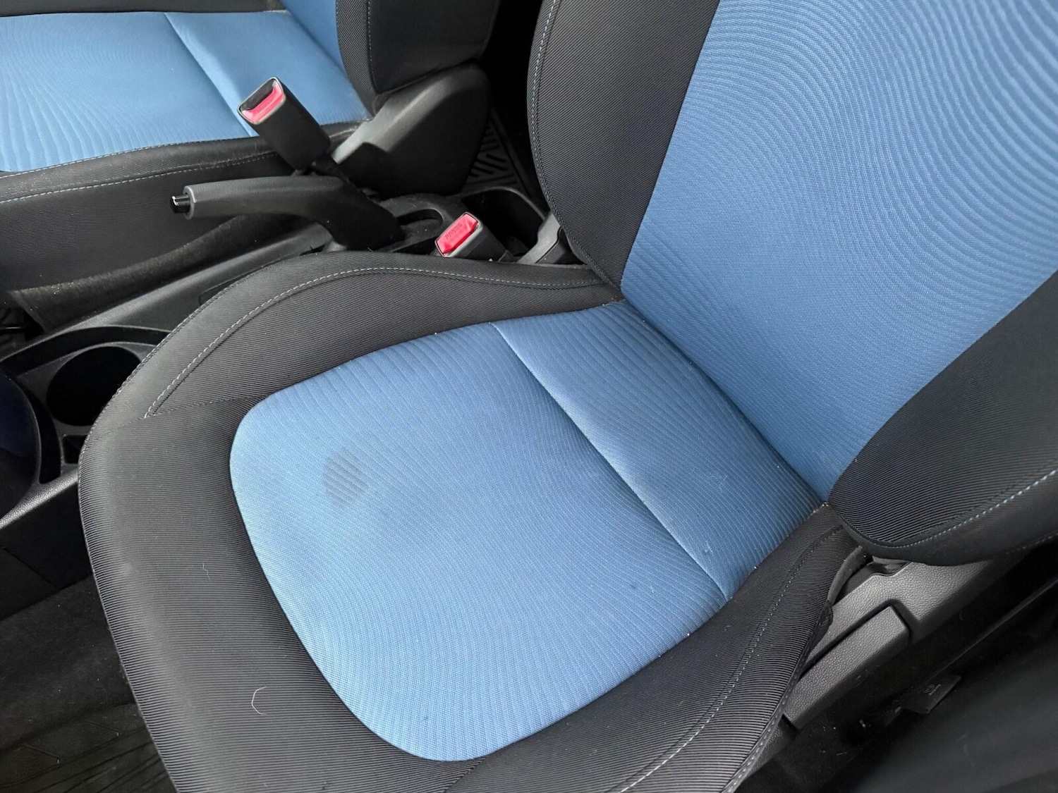 Used Hyundai i10 2015 for sale - 76847085: Photo 40