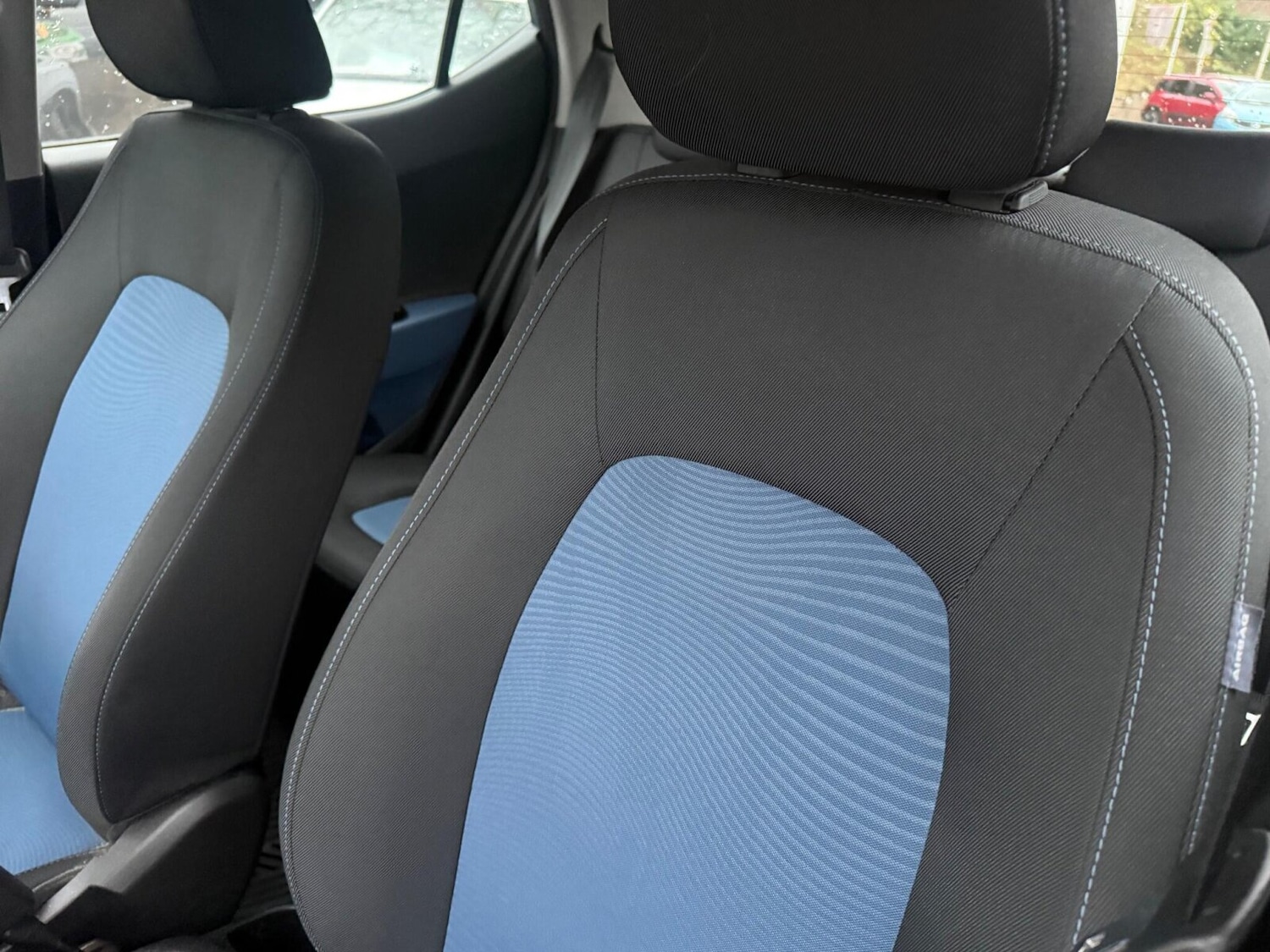 Used Hyundai i10 2015 for sale - 76847085: Photo 41