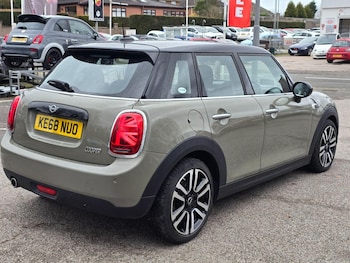 Used MINI Hatch 2018 for sale - 77911206: Photo