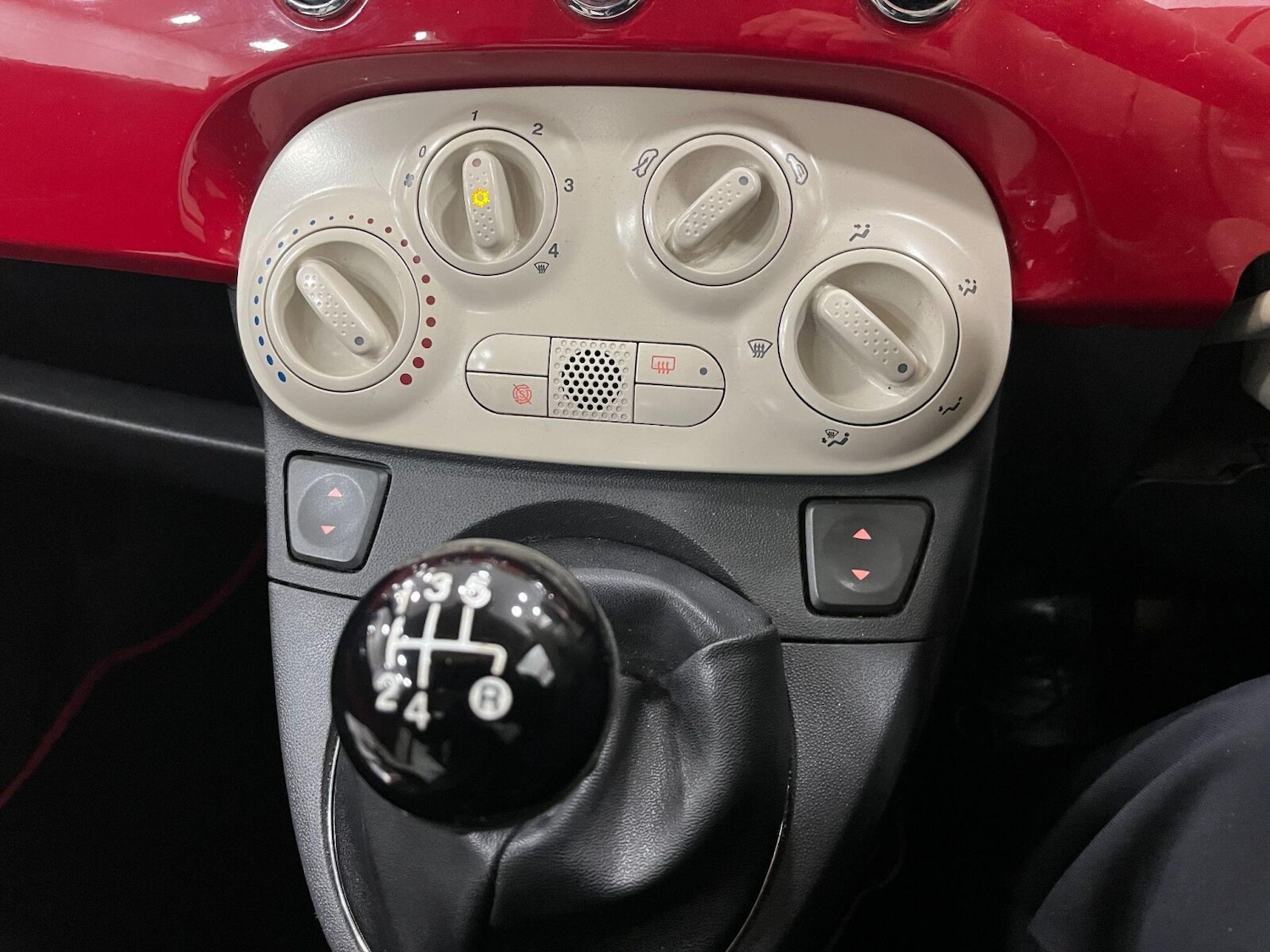 Used Fiat 500 2011 for sale - 77047832: Photo 9