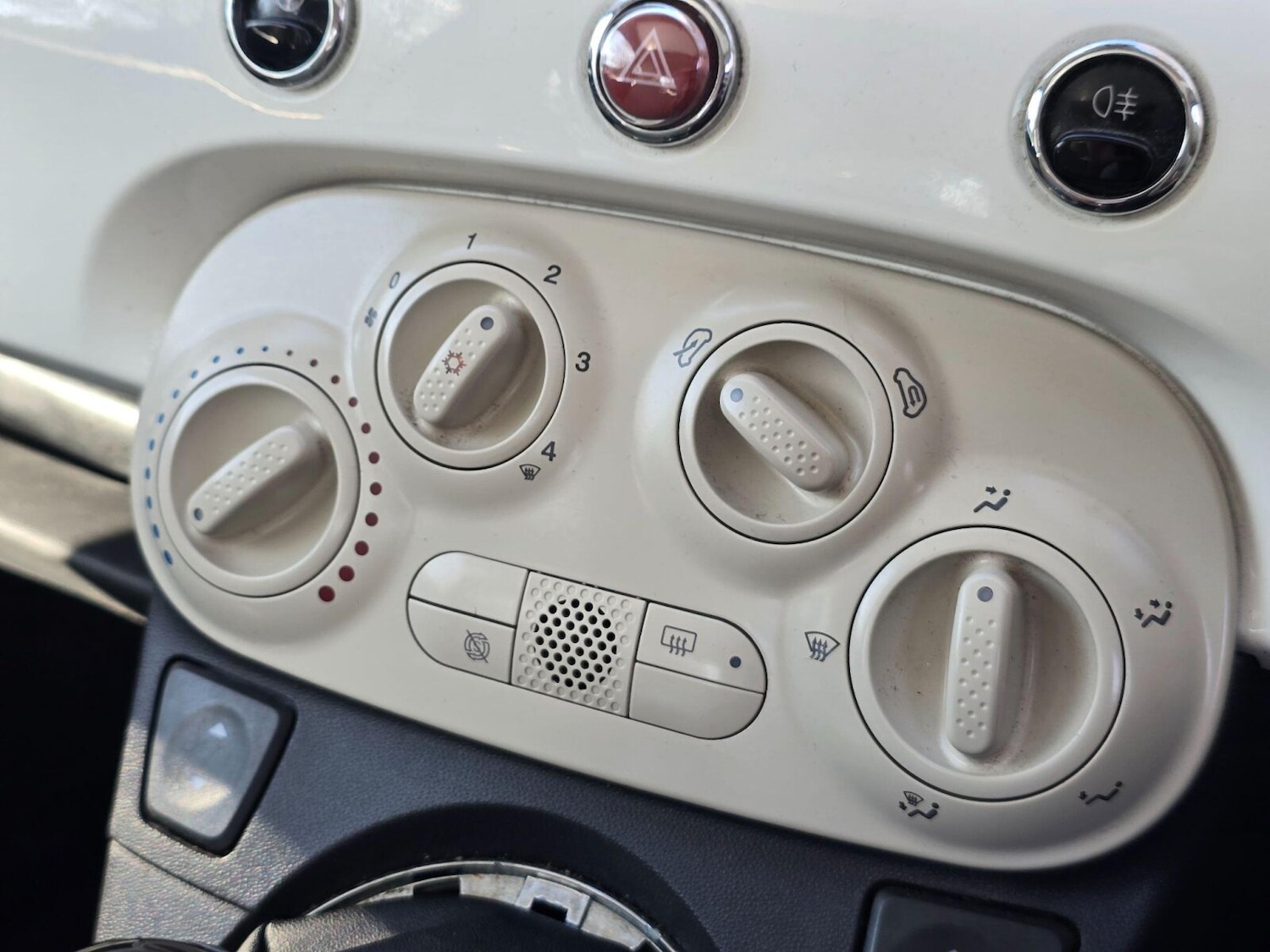 Used Fiat 500 2011 for sale - 77965290: Photo 24