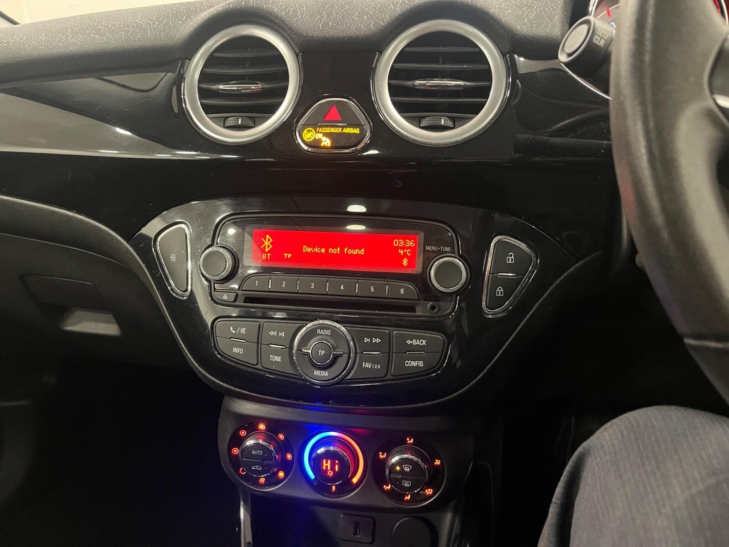 Used Vauxhall ADAM 2015 for sale - 76971257: Photo 12