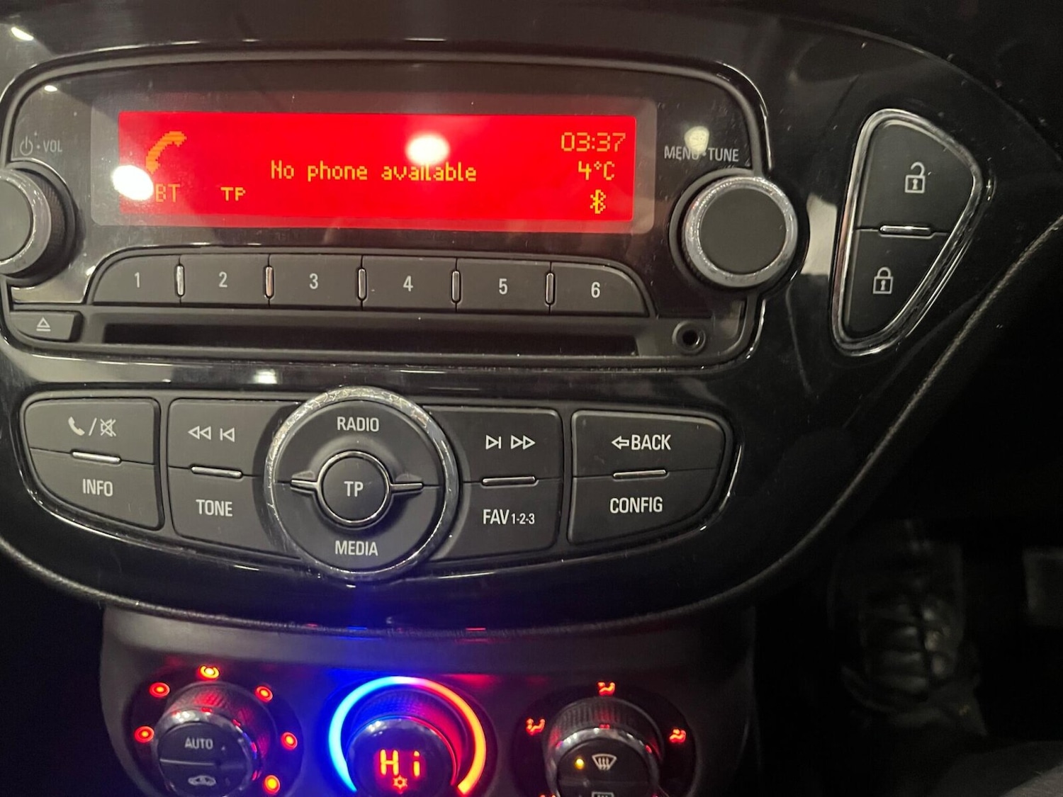 Used Vauxhall ADAM 2015 for sale - 76971257: Photo 25