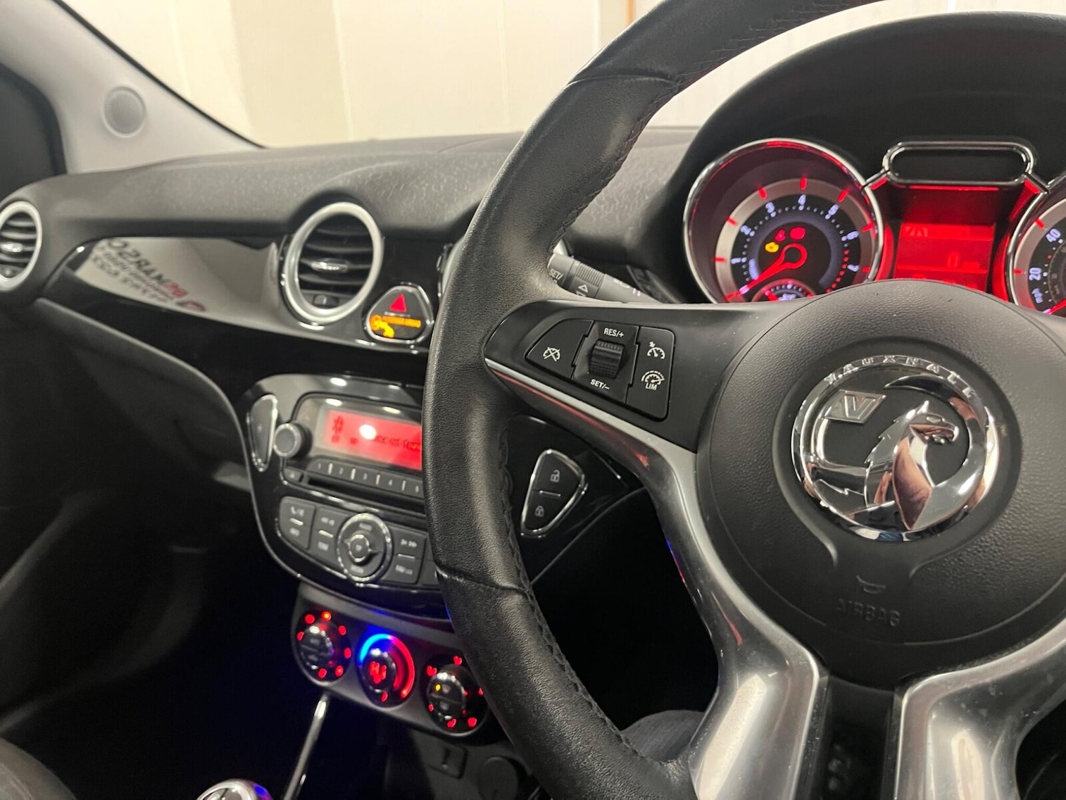 Used Vauxhall ADAM 2015 for sale - 76971257: Photo 42