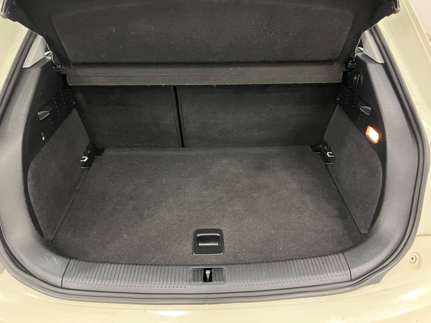 Used Audi A1 2011 for sale - 76442143: Photo 30