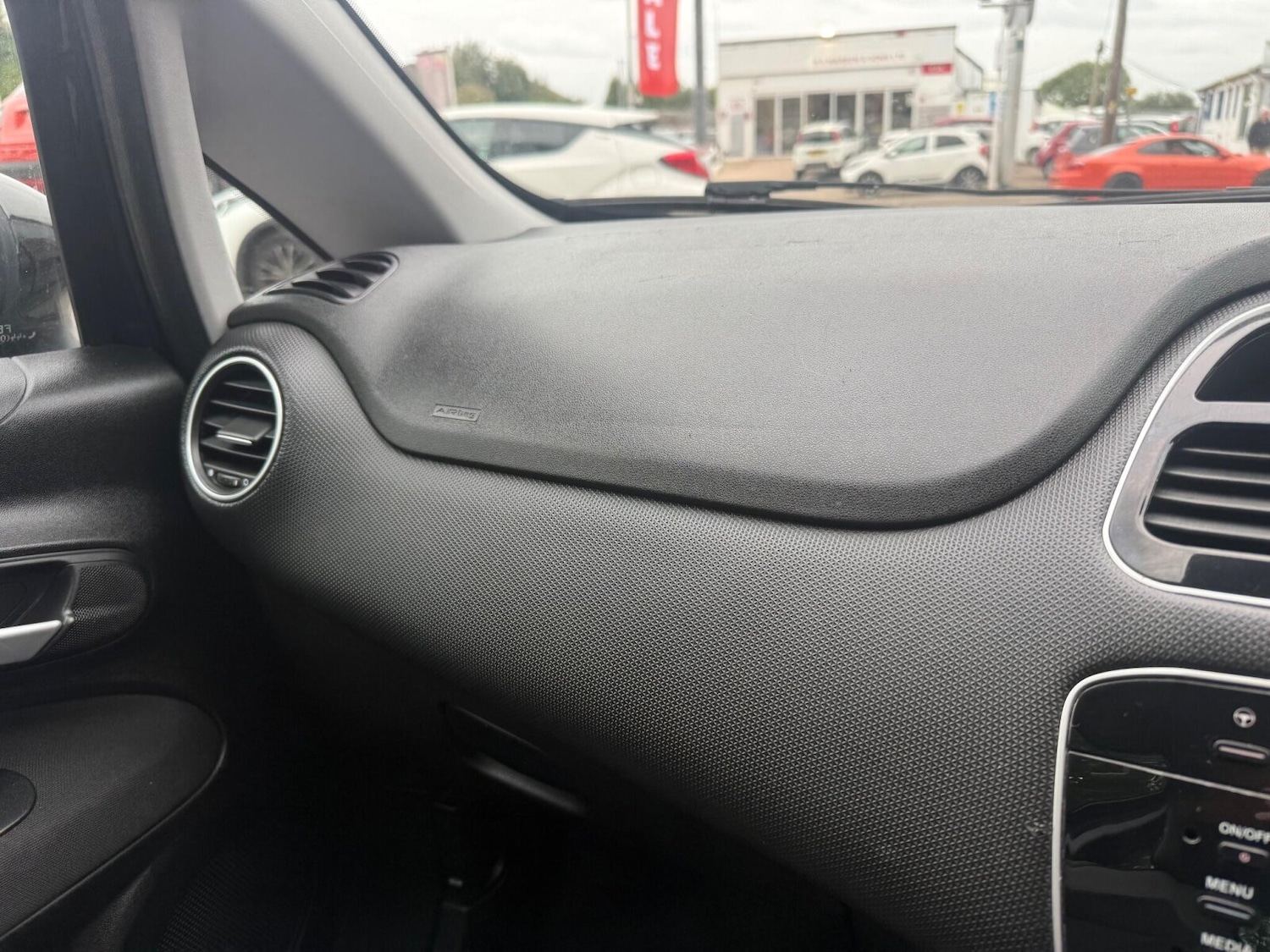 Used Fiat Punto 2012 for sale - 76092067: Photo 23