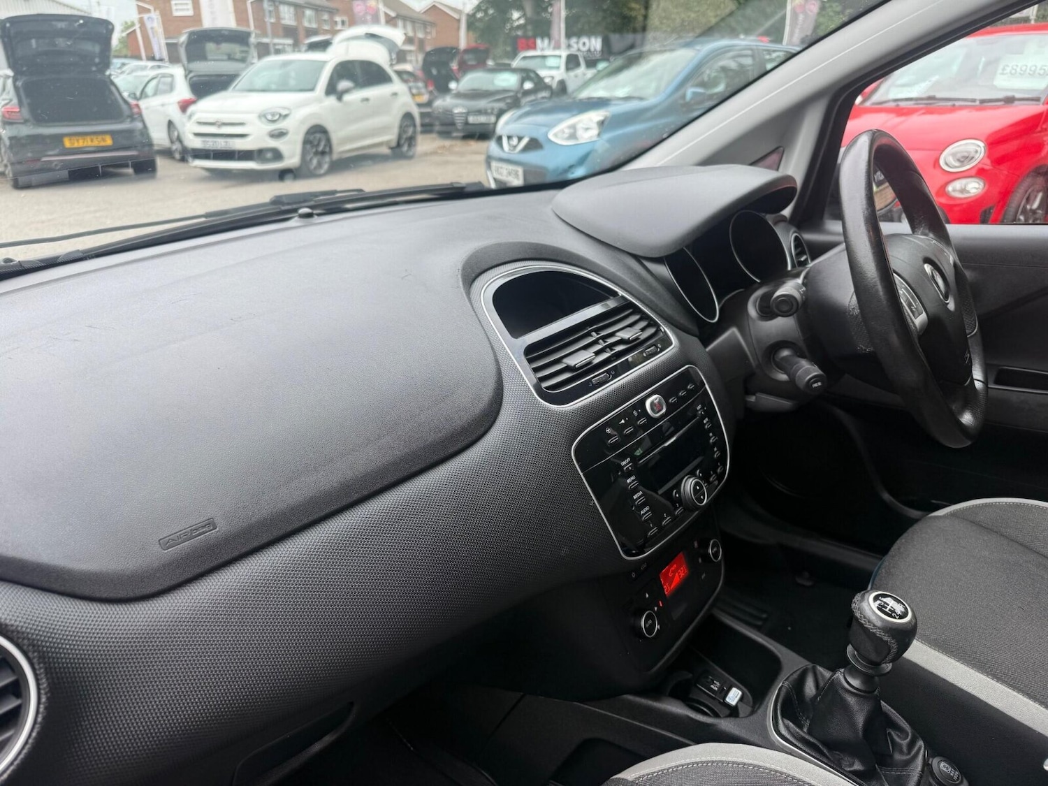 Used Fiat Punto 2012 for sale - 76092067: Photo 31