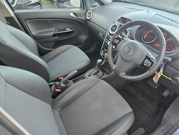 Used Vauxhall Corsa 2009 for sale - 77100514: Photo