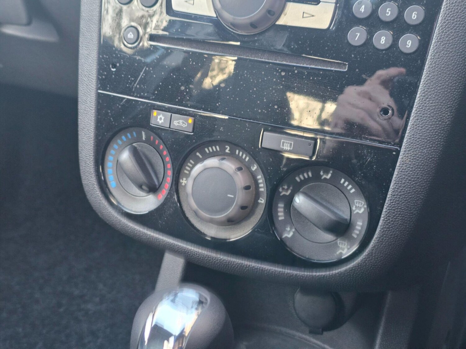 Used Vauxhall Corsa 2009 for sale - 77100514: Photo 32