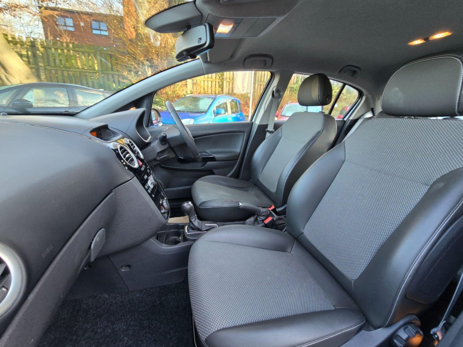 Used Vauxhall Corsa 2009 for sale - 77100514: Photo 43