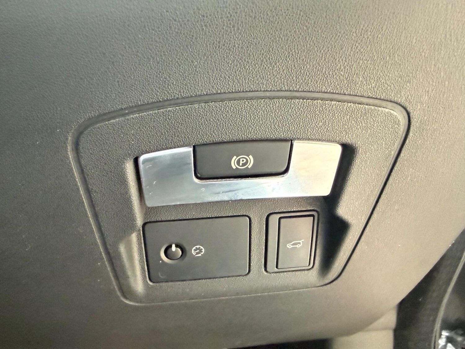 Used Land Rover Range Rover Velar 2017 for sale - 76312326: Photo 15