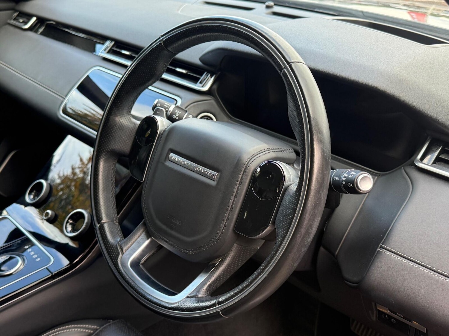 Used Land Rover Range Rover Velar 2017 for sale - 76312326: Photo 30