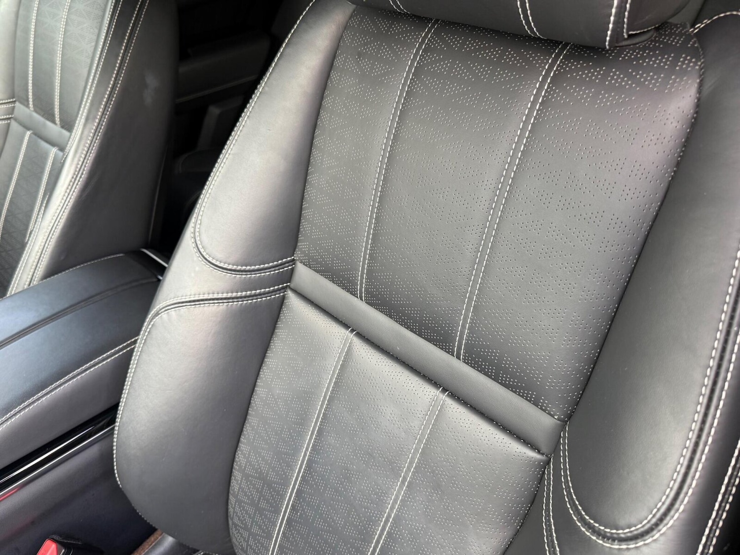 Used Land Rover Range Rover Velar 2017 for sale - 76312326: Photo 32