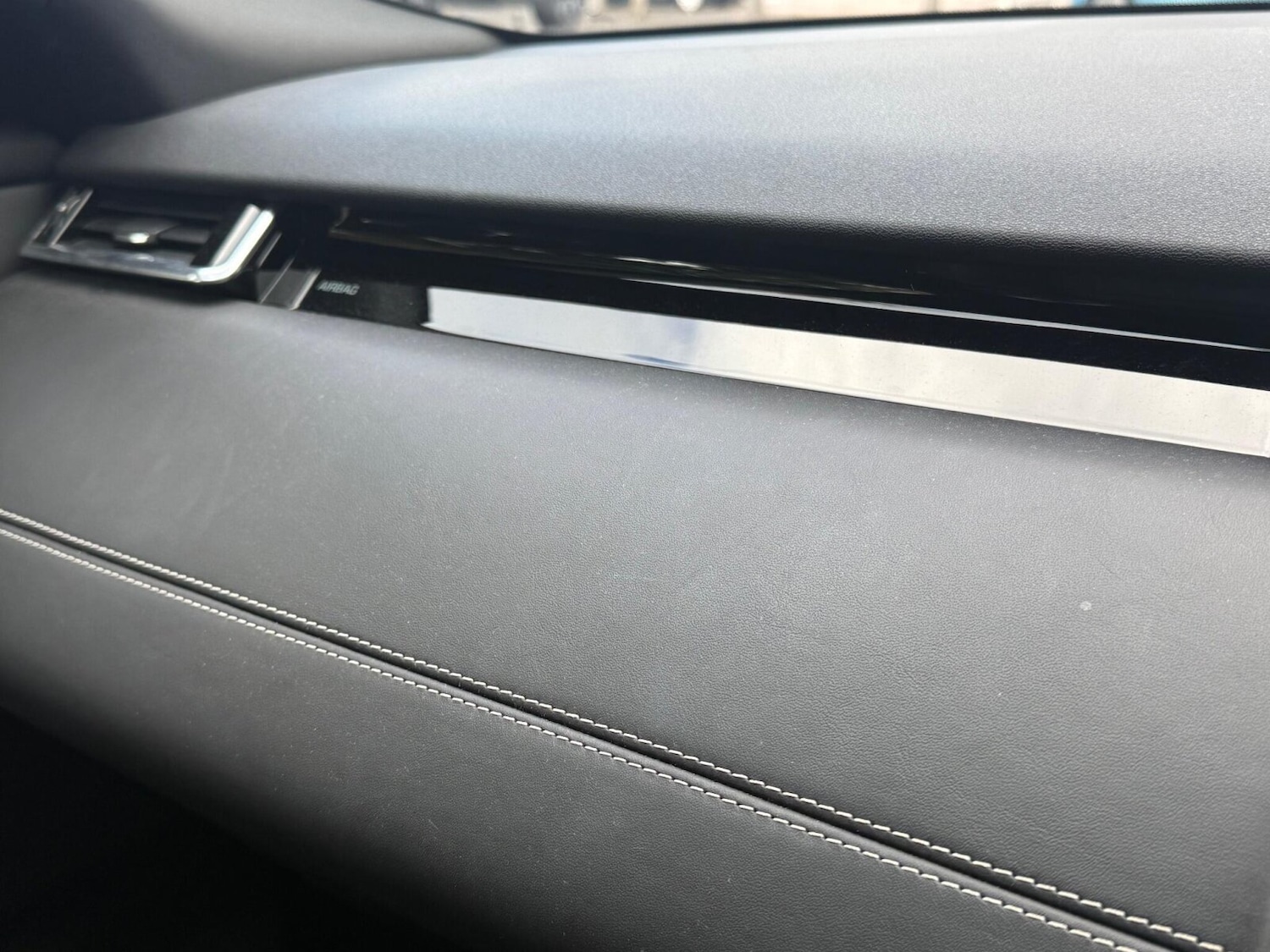 Used Land Rover Range Rover Velar 2017 for sale - 76312326: Photo 36