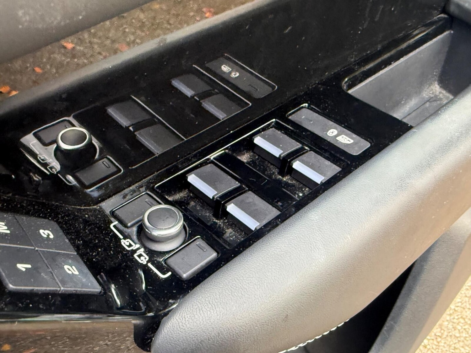 Used Land Rover Range Rover Velar 2017 for sale - 76312326: Photo 41